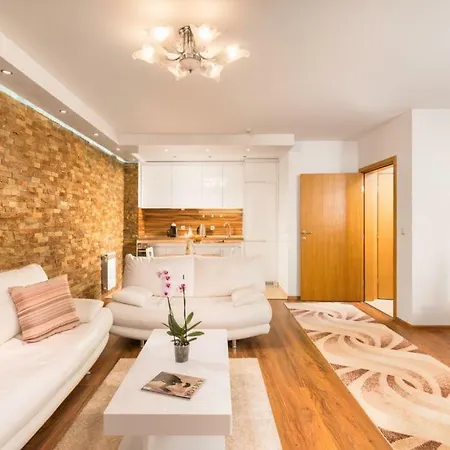 And Cozy Flat In The Center Apartamento