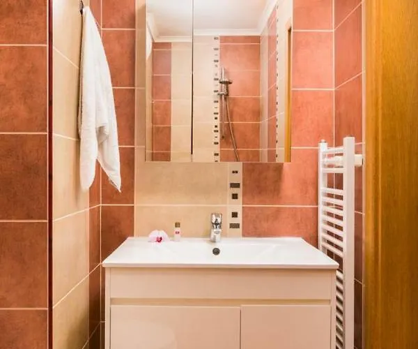 And Cozy Flat In The Center Apartamento