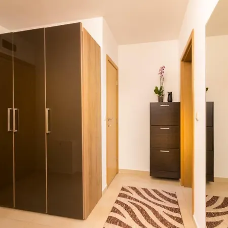 And Cozy Flat In The Center شقة صوفيا